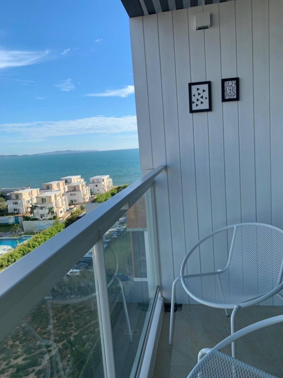 Veranda Residences Pattaya By Phung Pantai Jomtien Bagian luar foto